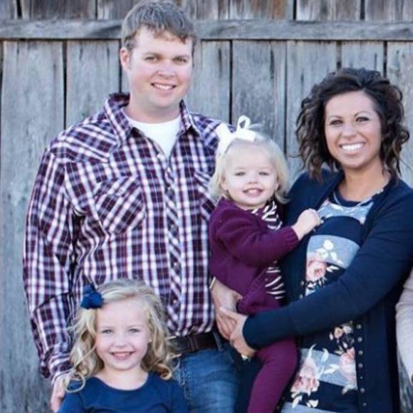 Meet your Posher, Jennifer - Picture 1 of 1